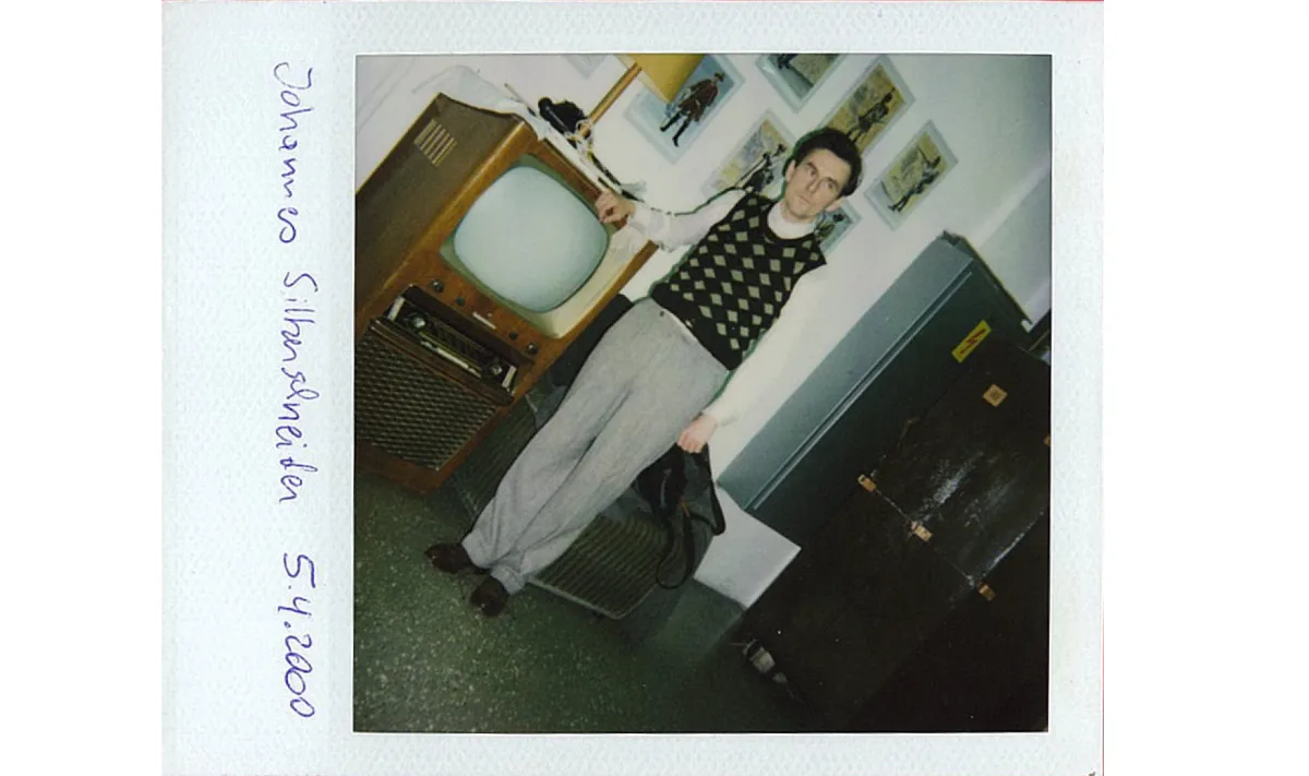 Kostümanprobe Johannes Silberschneider, Polaroid, 5.4.2000