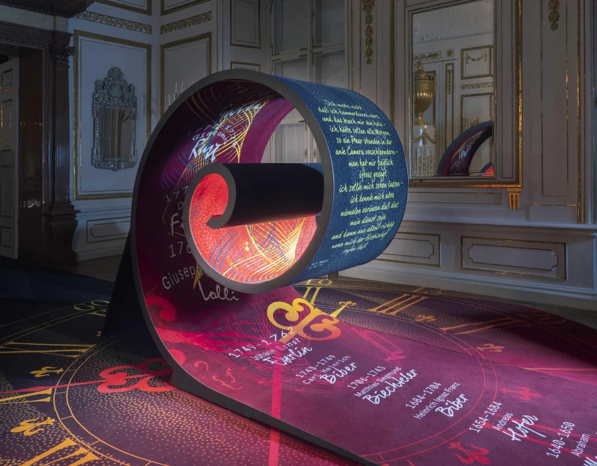 Ausstellung im DomQuartier Salzburg: „Überall Musik!“, Rauminstallation Ante Camera, 2020, Foto: Virgil Widrich