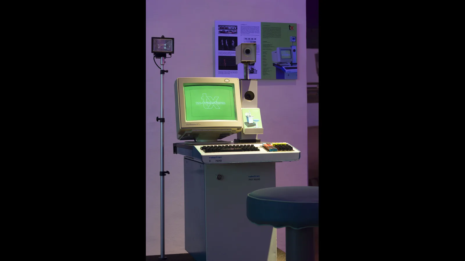 “tx-transformator” by Martin Reinhart and Virgil Widrich in the exhibition “Aesthetics of change” at MAK, 2017