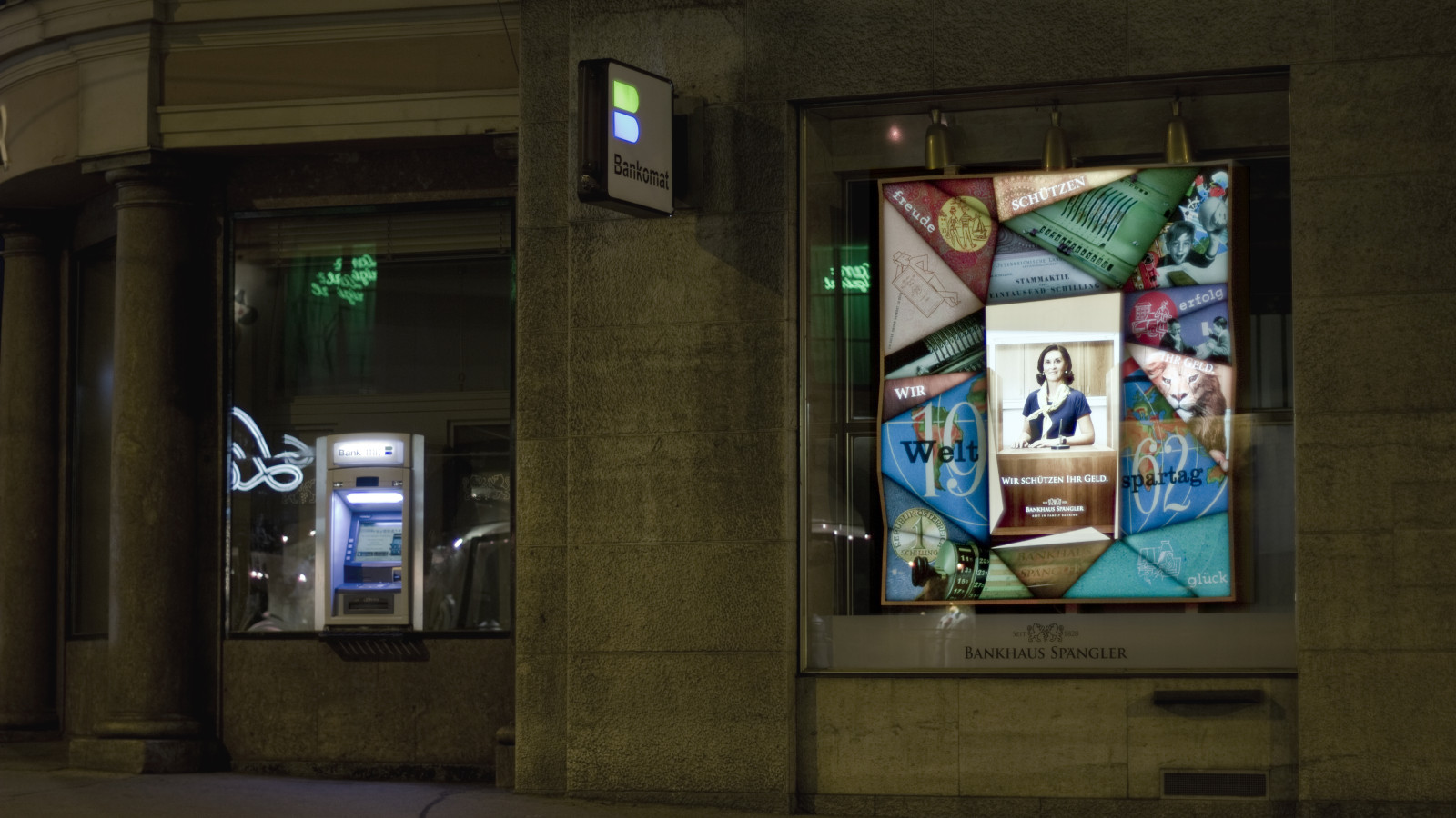 Bankhaus Spängler Schaufenstercollage, Foto: Virgil Widrich