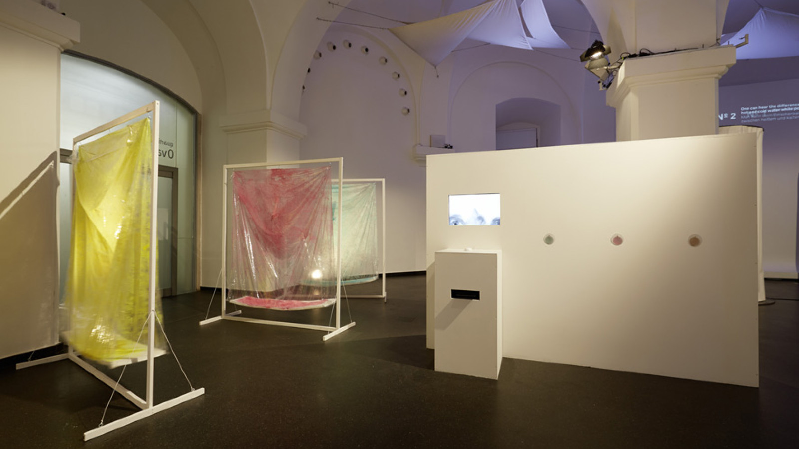 “Schwitz” by Maria Christina Hilber, Max Kropitz, Zahra Shahabi, Sergio Valenzuela, “Crucial Experiments”, photo: Peter Kainz