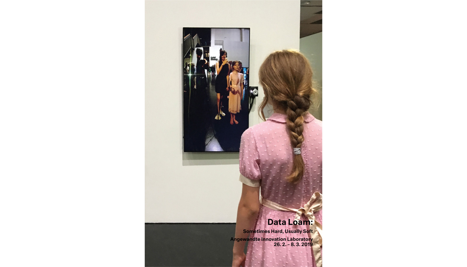 “tx-mirror” in the exhibition “Data Loam” at the AIL - Angewandte Innovation Laboratory, February 2019