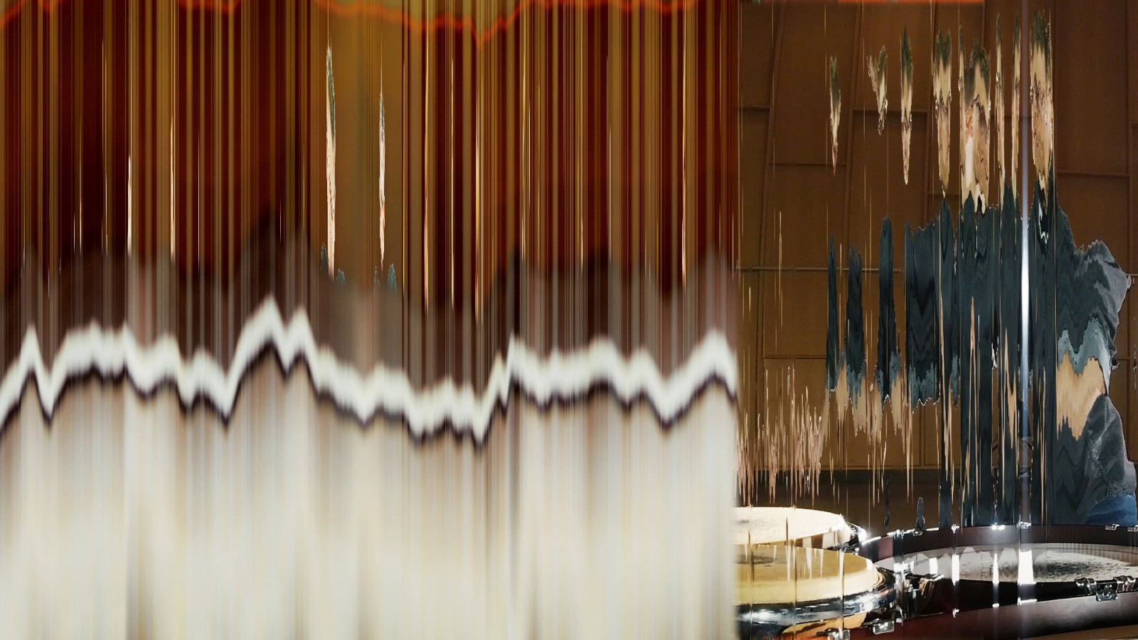 Mikrokonzert: Yannis Xenakis: „Rebons B für fünf Wood-blocks und fünf Felle“, Philharmonisches Staatsorchester Hamburg, Dirigent: Kent Nagano, Visualisierung: Virgil Widrich