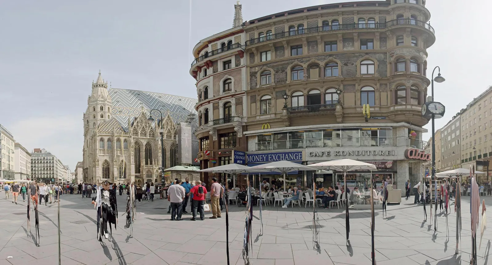 Still image from the video installation “Teleplasmatic Views of Vienna” by Martin Reinhart and Virgil Widrich, 2019