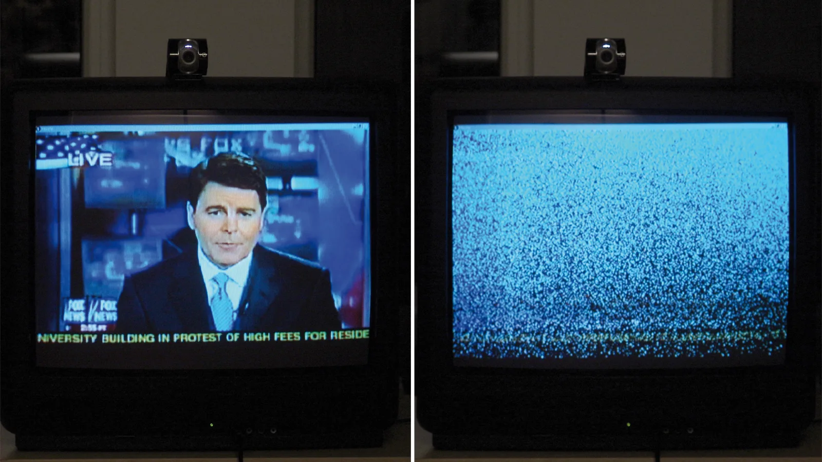 Peter Tilg, Nicholas Wormus: BREAKING NEWS, Interactive Installation, 2008