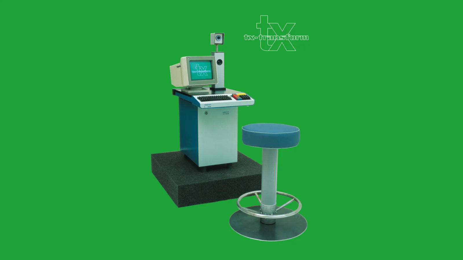 “tx-transformator” by Martin Reinhart and Virgil Widrich, 1999